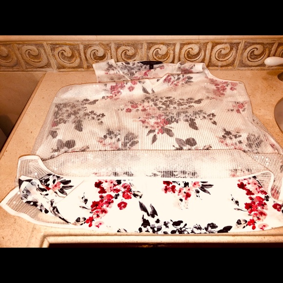 Dressy, Sequene, beaded overlay sleeveless top - Picture 4 of 5